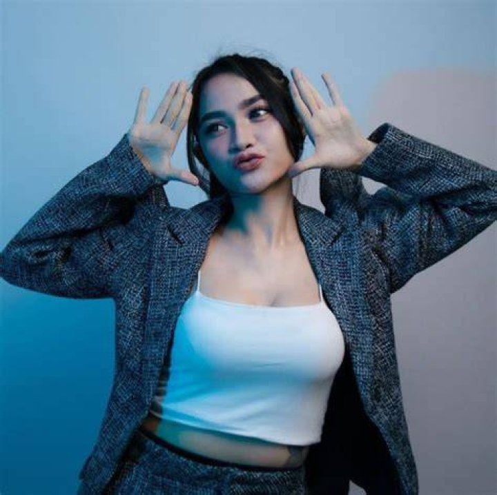 Arlida Putri