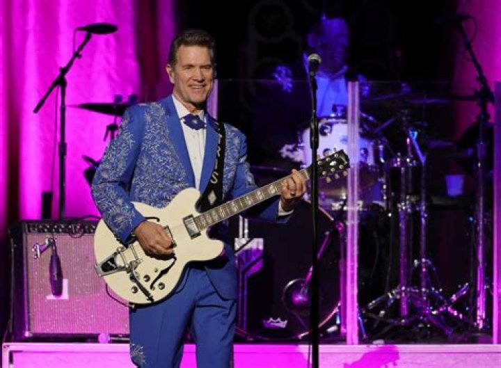 Chris Isaak - Age, Net Worth, Height, Bio, Wiki!