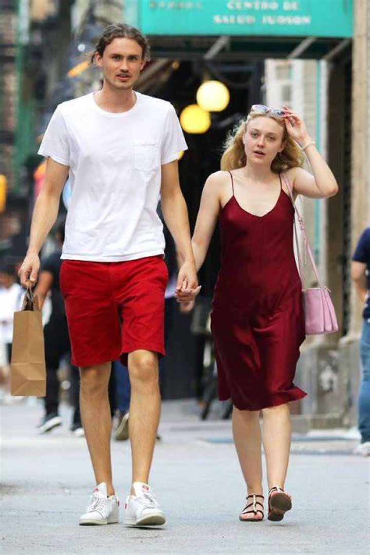 Dakota Fanning Boyfriend