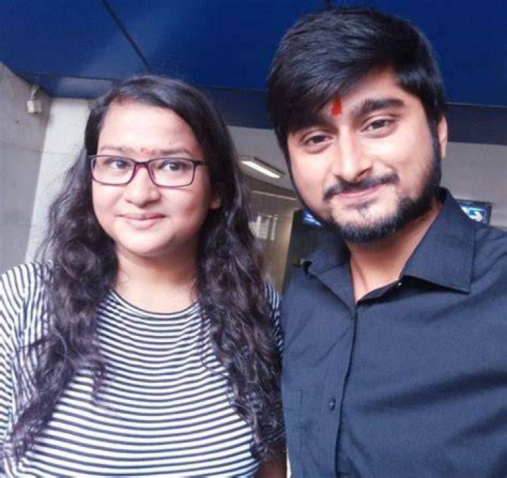 Deepak Thakur’s Girlfriend: Who is Deepak Thakur Dating?