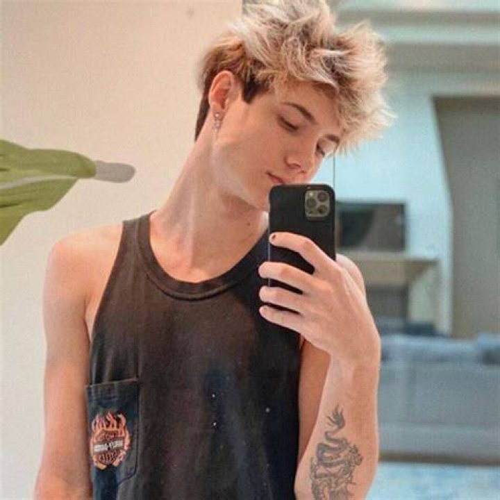 Jaden Hossler Height, Weight, Age, Bio, Net Worth, Facts
