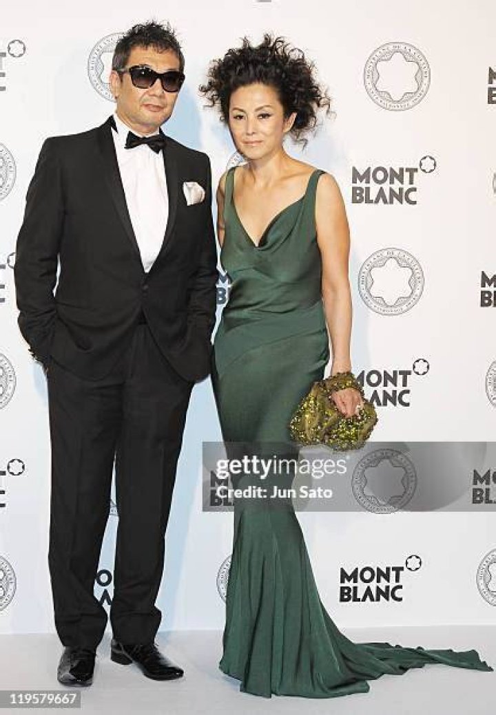 Nobu Saito, Mari Natsuki's Husband