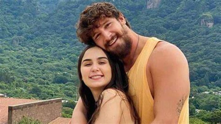 Paco Pizaña, Julia Urbini's Boyfriend