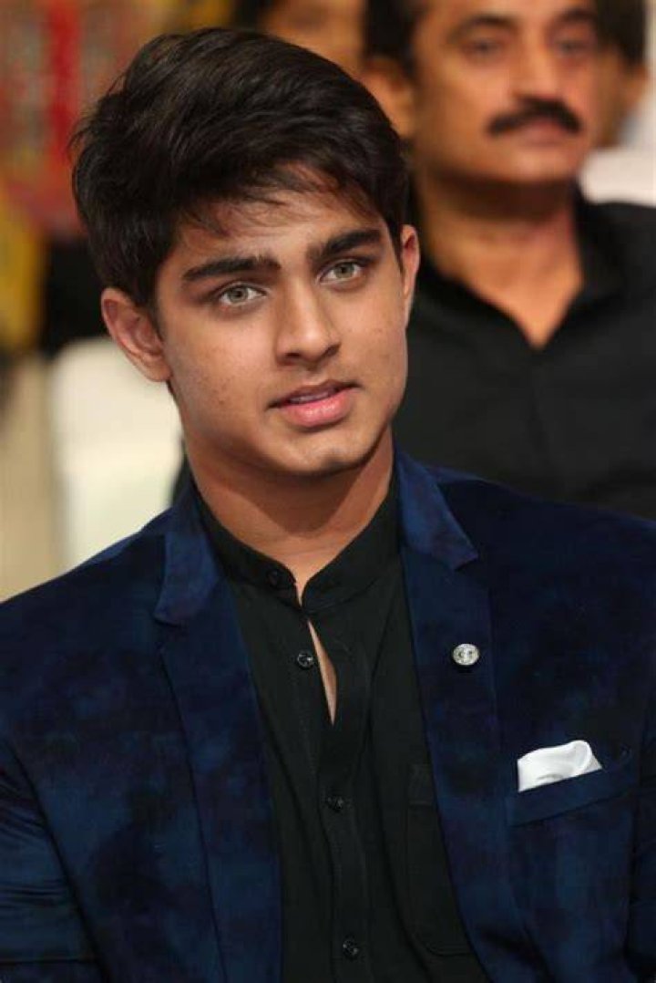 Roshan Meka - Net Worth, Age, Height, Birthday, Bio, Wiki!
