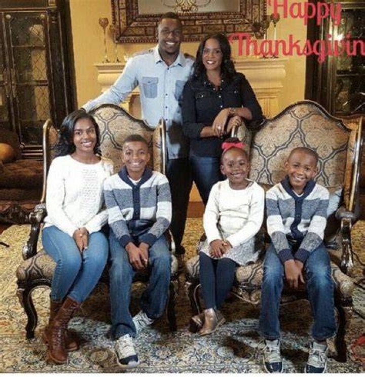 Thomas Davis Wife, Family, Height, Weight, Body Measurements