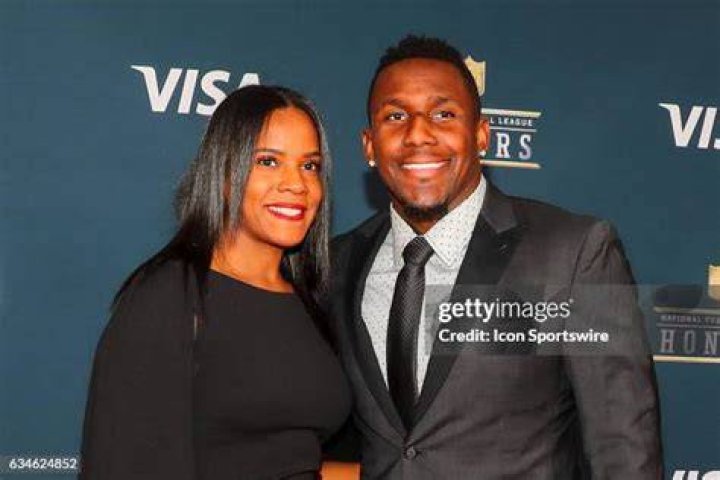 Thomas Davis Wife